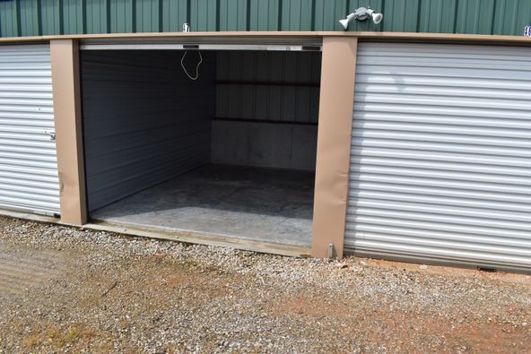 408 E Bond St, Monett, MO 65708